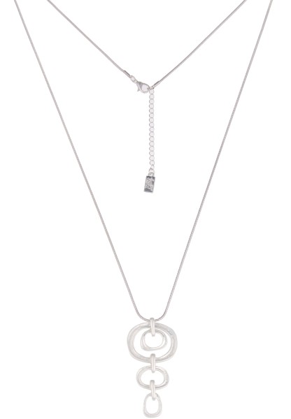 Leslii lange Halskette mit ovalförmigen Ring-Anhängern in Silber